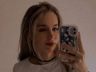 Photos toy livesex AliceWoody